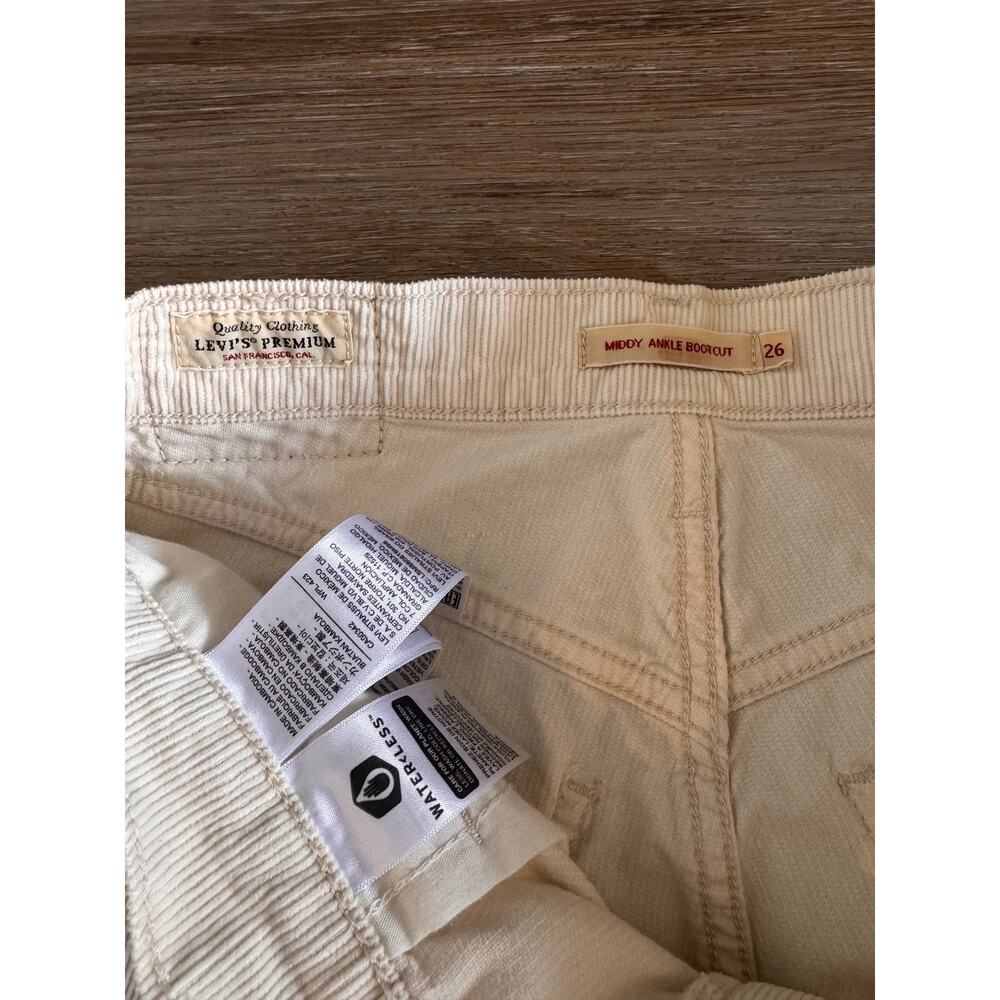 Levi's | Size 26 'Middy Ankle' Corduroy Pants - Picture 11 of 13